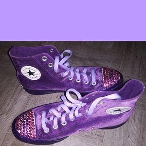 Women Converse